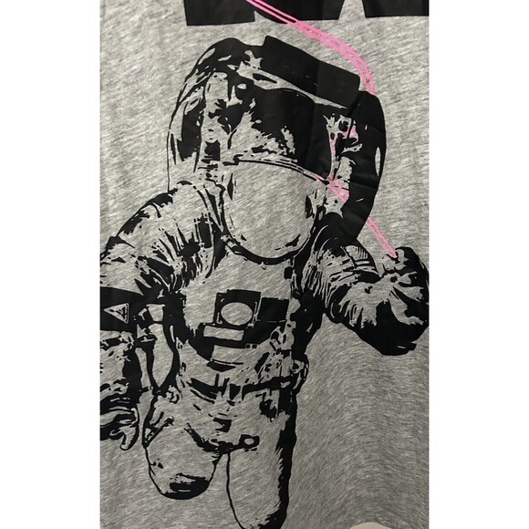 NASA Men's XL Space Shuttle with Astronaut on Space Walk T Shirt Neon Colors - Picture 9 of 9